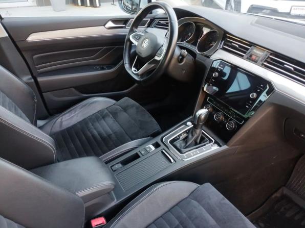 Volkswagen Passat B8 Рестайлинг с пробегом 2020 года, цена 2 359 000 рублей, 140285 км, седан, Автокод Объявления