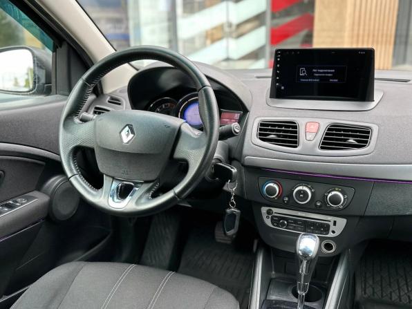 Renault Fluence I Рестайлинг с пробегом 2013 года, цена 815 000 рублей, 115003 км, седан, Автокод Объявления