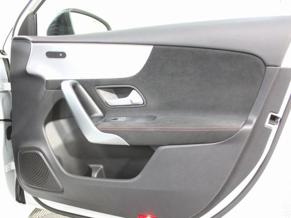 Mercedes-Benz A-Класс IV (W177) с пробегом 2021 года, цена 2 420 000 рублей, 131701 км, седан, Автокод Объявления
