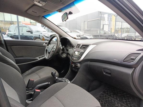 Hyundai Solaris I с пробегом 2013 года, цена 665 000 рублей, 172251 км, хэтчбек, Автокод Объявления