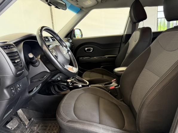 Kia Soul II Рестайлинг с пробегом 2018 года, цена 1 820 000 рублей, 55000 км, хэтчбек, Автокод Объявления