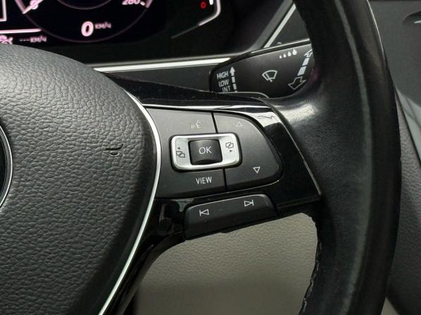 Volkswagen Tiguan II с пробегом 2019 года, цена 4 099 000 рублей, 75563 км, внедорожник, Автокод Объявления