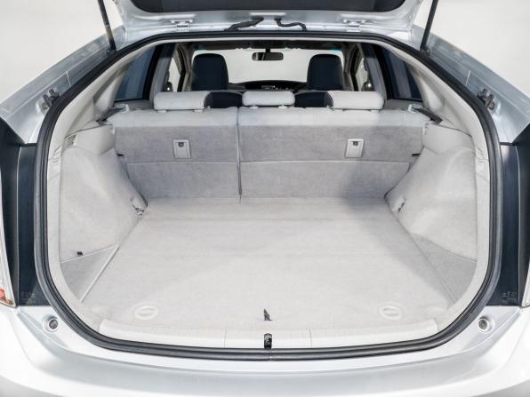 Toyota Prius III (XW30) с пробегом 2010 года, цена 949 500 рублей, 257844 км, лифтбек, Автокод Объявления