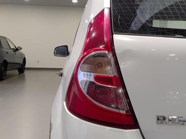 Renault Sandero I с пробегом 2012 года, цена 270 000 рублей, 321290 км, хэтчбек, Автокод Объявления