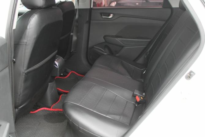 Hyundai Solaris II с пробегом 2018 года, цена 1 050 000 рублей, 186000 км, седан, Автокод Объявления