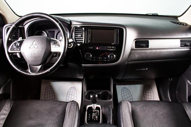 Mitsubishi Outlander III Рестайлинг с пробегом 2014 года, цена 1 849 000 рублей, 183000 км, внедорожник, Автокод Объявления