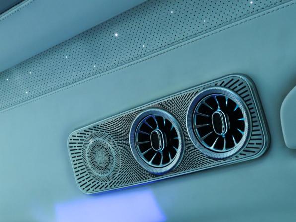 Mercedes-Benz V-Класс III (W447) Рестайлинг с пробегом 2024 года, цена 8 995 000 рублей, 7940 км, минивэн, Автокод Объявления