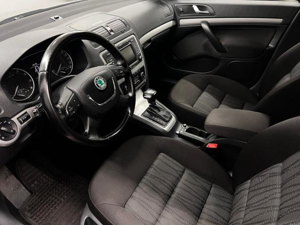 Skoda Octavia II (A5) Рестайлинг с пробегом 2012 года, цена 838 000 рублей, 161418 км, лифтбек, Автокод Объявления
