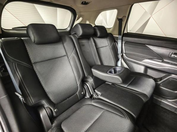 Mitsubishi Outlander III Рестайлинг 3 с пробегом 2021 года, цена 2 315 000 рублей, 86186 км, внедорожник, Автокод Объявления