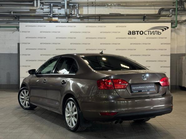 Volkswagen Jetta VI с пробегом 2013 года, цена 799 000 рублей, 238000 км, седан, Автокод Объявления