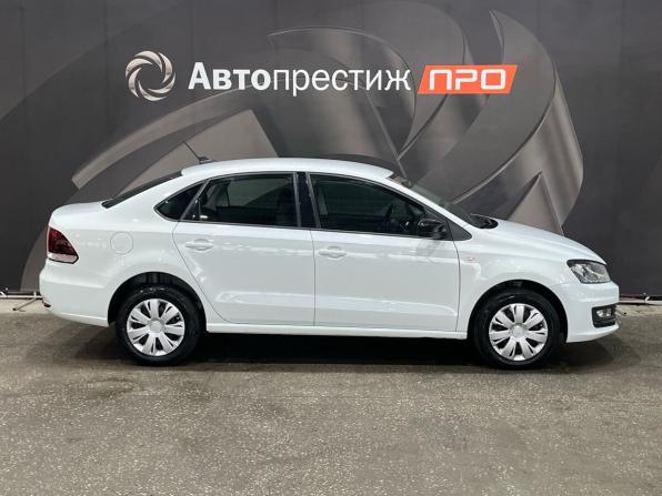Volkswagen Polo V Рестайлинг с пробегом 2020 года, цена 1 370 000 рублей, 76000 км, седан, Автокод Объявления