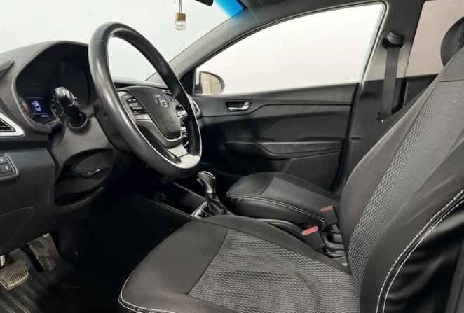 Hyundai Solaris II с пробегом 2018 года, цена 1 370 000 рублей, 148014 км, седан, Автокод Объявления