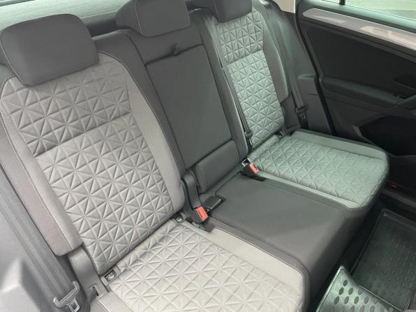 Volkswagen Tiguan II Рестайлинг с пробегом 2021 года, цена 3 400 000 рублей, 42121 км, внедорожник, Автокод Объявления