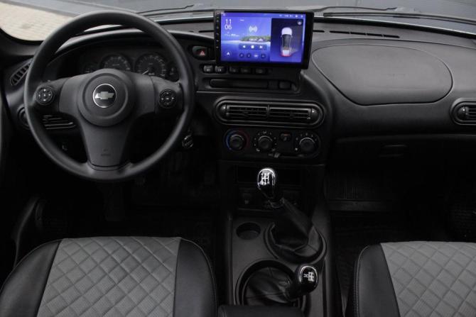 Chevrolet Niva I Рестайлинг с пробегом 2017 года, цена 835 000 рублей, 79113 км, внедорожник, Автокод Объявления