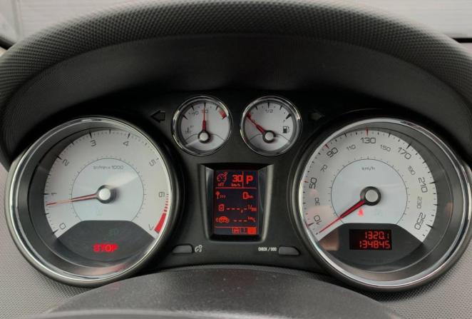 Peugeot 408 I с пробегом 2015 года, цена 650 000 рублей, 134570 км, седан, Автокод Объявления