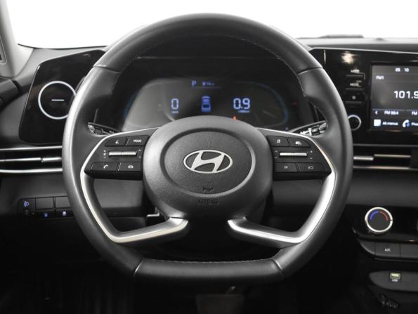 Hyundai Elantra VII (CN7) Рестайлинг с пробегом 2023 года, цена 2 273 300 рублей, 28701 км, седан, Автокод Объявления