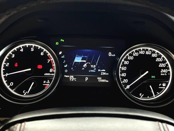 Toyota Camry VIII (XV70) с пробегом 2019 года, цена 2 790 000 рублей, 136002 км, седан, Автокод Объявления