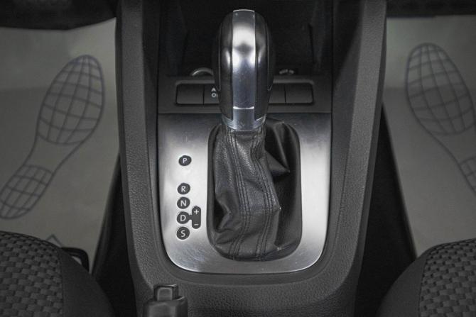 Volkswagen Jetta VI с пробегом 2012 года, цена 999 000 рублей, 207000 км, седан, Автокод Объявления