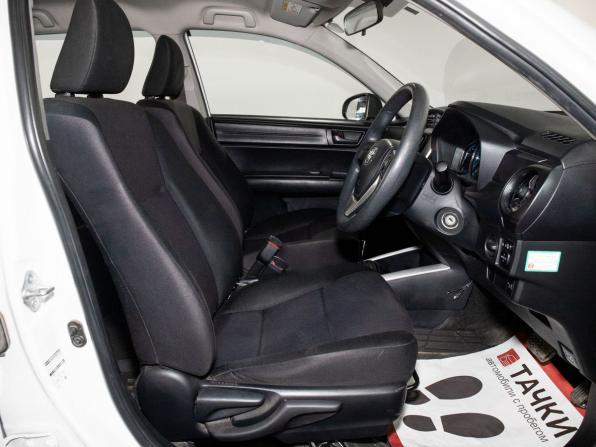 Toyota Corolla XI (E160 E170 E180) Рестайлинг 1 с пробегом 2016 года, цена 1 099 500 рублей, 170000 км, универсал, Автокод Объявления