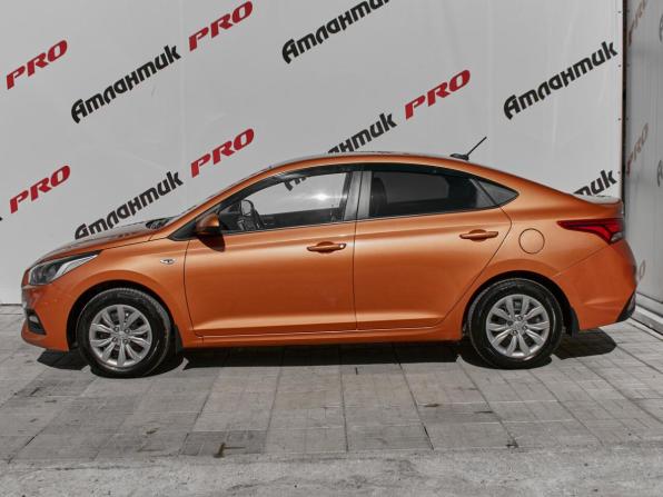 Hyundai Solaris II с пробегом 2017 года, цена 1 295 000 рублей, 137250 км, седан, Автокод Объявления