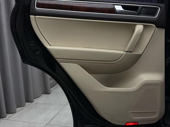 Volkswagen Touareg II с пробегом 2011 года, цена 1 749 000 рублей, 310436 км, внедорожник, Автокод Объявления