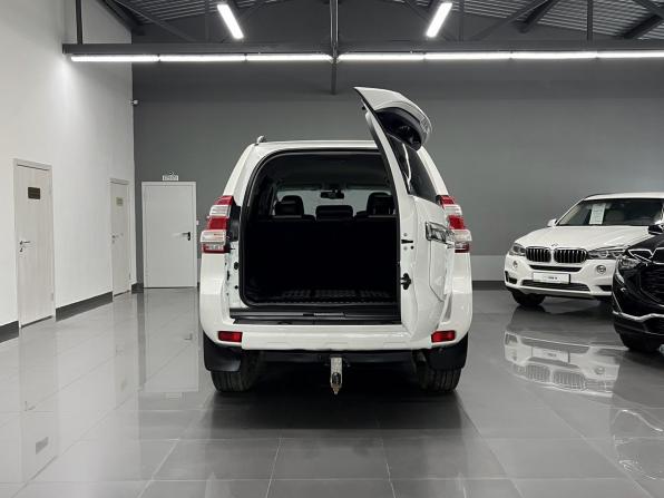 Toyota Land Cruiser Prado 150 Series Рестайлинг 1 с пробегом 2014 года, цена 2 545 000 рублей, 260493 км, внедорожник, Автокод Объявления