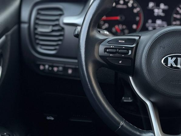 Kia Rio IV Рестайлинг с пробегом 2020 года, цена 1 799 000 рублей, 55988 км, седан, Автокод Объявления