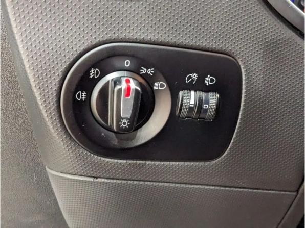 SEAT Leon II Рестайлинг с пробегом 2012 года, цена 565 000 рублей, 202153 км, хэтчбек, Автокод Объявления
