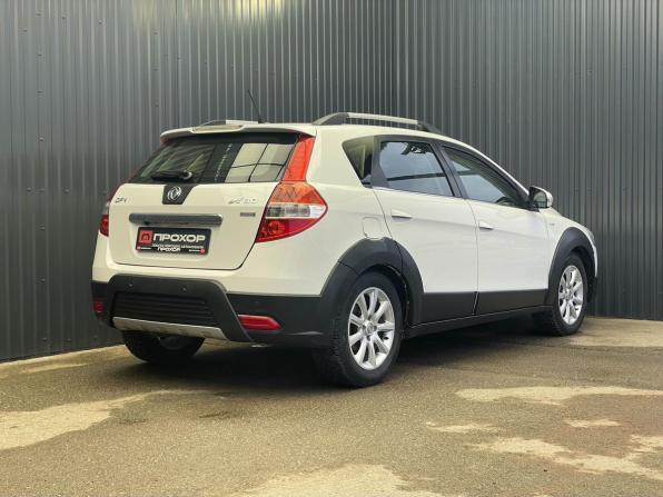 Dongfeng H30 Cross с пробегом 2016 года, цена 607 000 рублей, 102760 км, хэтчбек, Автокод Объявления