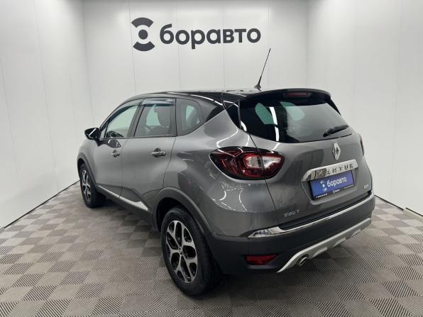 Renault Kaptur I с пробегом 2016 года, цена 1 499 000 рублей, 100898 км, внедорожник, Автокод Объявления