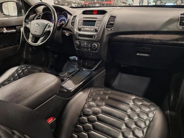 Kia Sorento II Рестайлинг с пробегом 2018 года, цена 2 030 000 рублей, 132519 км, внедорожник, Автокод Объявления