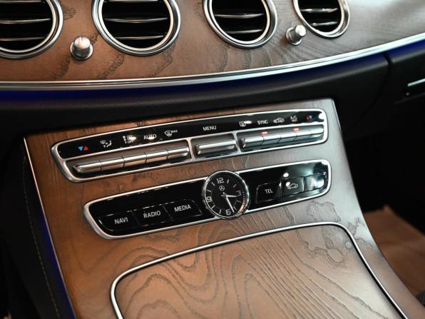 Mercedes-Benz E-Класс V (W213 S213 C238) с пробегом 2019 года, цена 3 950 000 рублей, 106723 км, седан, Автокод Объявления