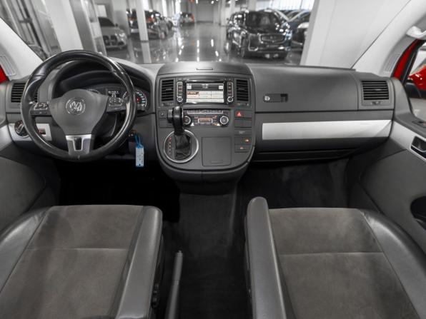 Volkswagen Multivan T5 Рестайлинг с пробегом 2015 года, цена 2 680 000 рублей, 197980 км, минивэн, Автокод Объявления
