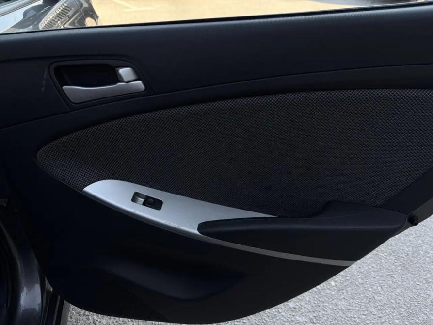 Hyundai Solaris I Волгоград  - изображение 15