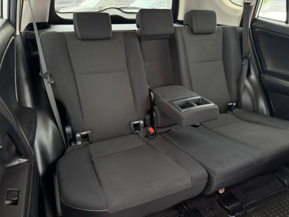 Toyota RAV4 IV (XA40) Рестайлинг с пробегом 2018 года, цена 2 349 000 рублей, 147833 км, внедорожник, Автокод Объявления