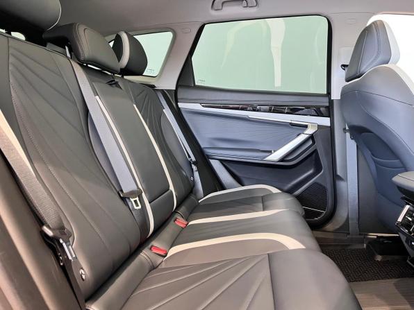 Geely Atlas II с пробегом 2024 года, цена 2 850 000 рублей, 32642 км, внедорожник, Автокод Объявления