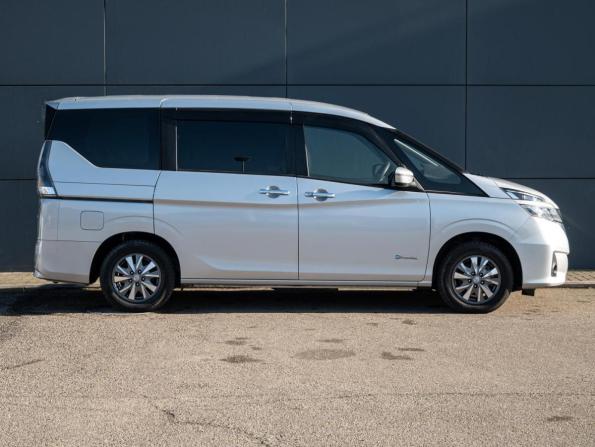 Nissan Serena V (C27) с пробегом 2019 года, цена 1 975 000 рублей, 107150 км, минивэн, Автокод Объявления
