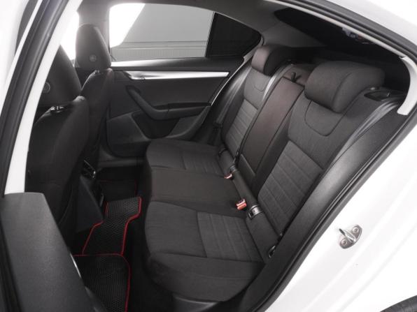 Skoda Octavia III (A7) с пробегом 2015 года, цена 1 599 000 рублей, 218798 км, лифтбек, Автокод Объявления