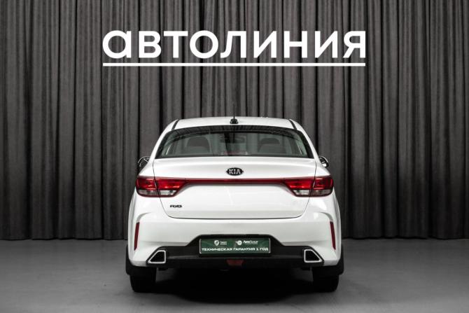 Kia Rio IV Рестайлинг с пробегом 2020 года, цена 1 155 000 рублей, 90000 км, седан, Автокод Объявления