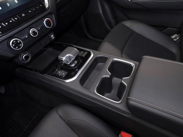 Isuzu D-Max III с пробегом 2025 года, цена 4 900 000 рублей, 30 км, пикап, Автокод Объявления