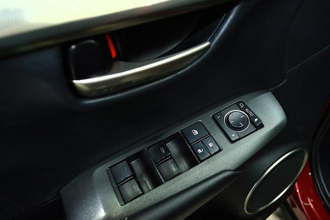 Lexus NX I с пробегом 2015 года, цена 2 300 000 рублей, 167000 км, внедорожник, Автокод Объявления