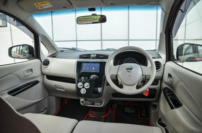 Nissan Dayz I Рестайлинг с пробегом 2017 года, цена 590 000 рублей, 76182 км, хэтчбек, Автокод Объявления