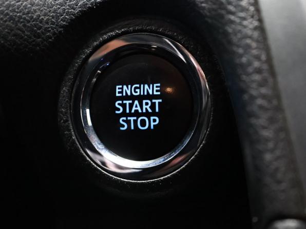 Toyota Camry VII (XV50) Рестайлинг с пробегом 2015 года, цена 2 085 000 рублей, 120985 км, седан, Автокод Объявления