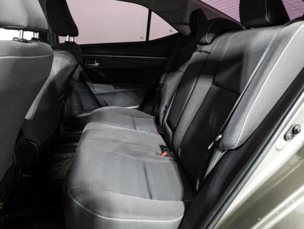 Toyota Corolla XI (E160 E170 E180) Рестайлинг 1 с пробегом 2018 года, цена 1 750 000 рублей, 97360 км, седан, Автокод Объявления