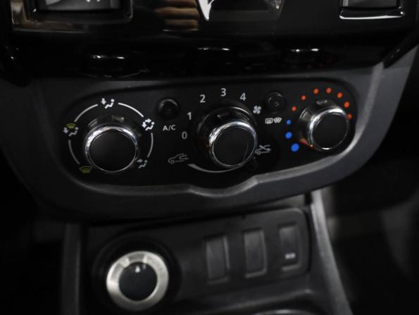 Renault Duster I Рестайлинг с пробегом 2017 года, цена 1 349 000 рублей, 141087 км, внедорожник, Автокод Объявления