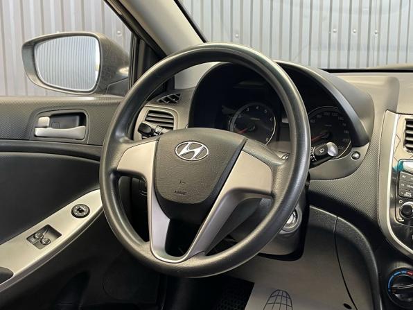 Hyundai Solaris I Рестайлинг с пробегом 2014 года, цена 975 000 рублей, 146213 км, седан, Автокод Объявления