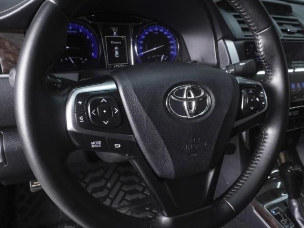 Toyota Camry VII (XV50) Рестайлинг 2 с пробегом 2017 года, цена 1 735 000 рублей, 235751 км, седан, Автокод Объявления