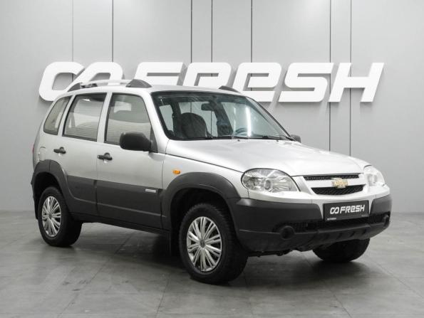 Chevrolet Niva I Рестайлинг с пробегом 2011 года, цена 619 000 рублей, 133039 км, внедорожник, Автокод Объявления