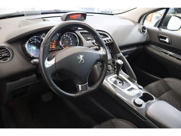 Peugeot 3008 I Рестайлинг с пробегом 2016 года, цена 949 000 рублей, 138019 км, внедорожник, Автокод Объявления