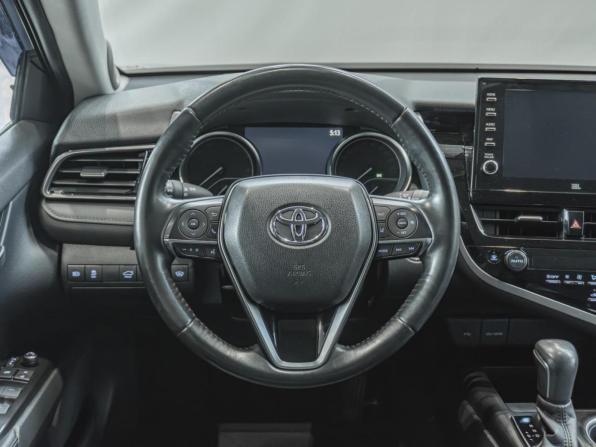 Toyota Camry VIII (XV70) Рестайлинг с пробегом 2021 года, цена 2 430 000 рублей, 114279 км, седан, Автокод Объявления